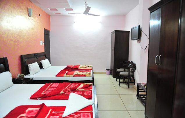 Hotel Rest Inn Lucknow Quarto foto